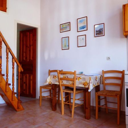 Villa Yorgos Chalki Town Dış mekan fotoğraf