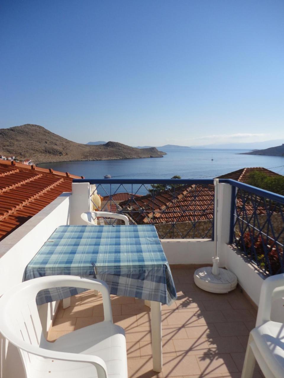 Villa Yorgos Chalki Town Dış mekan fotoğraf