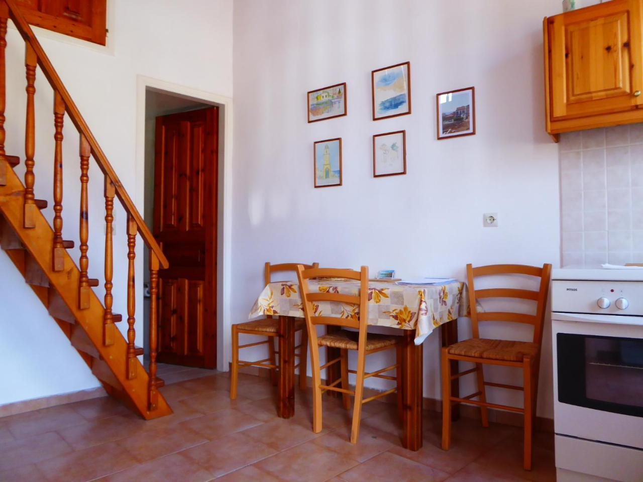 Villa Yorgos Chalki Town Dış mekan fotoğraf
